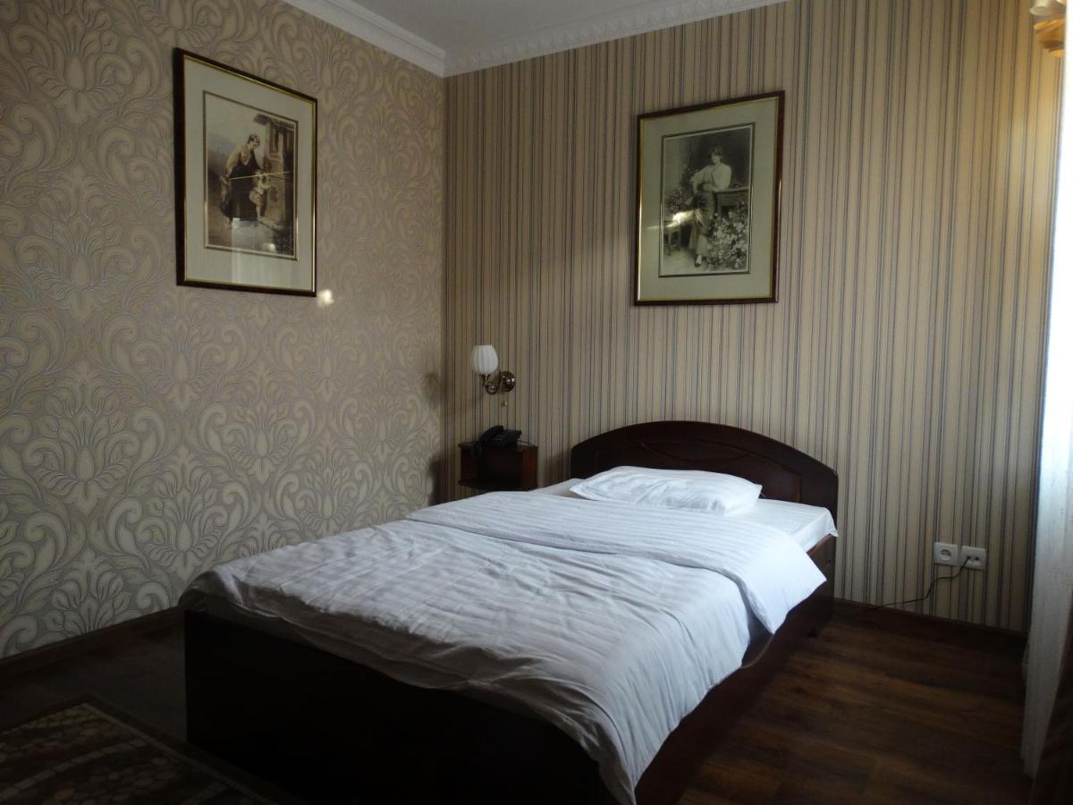 Hotel Papillon Tașkent Exterior foto