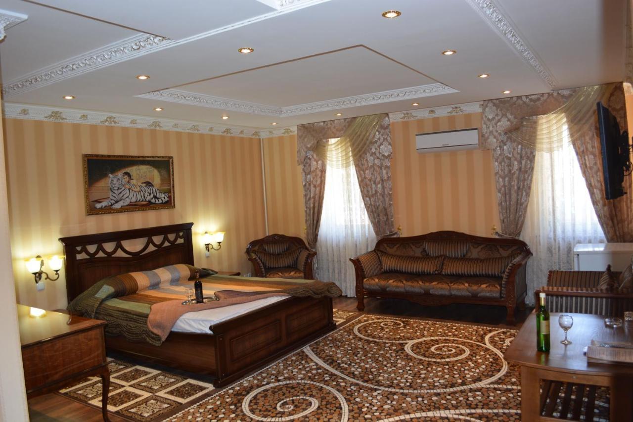 Hotel Papillon Tașkent Exterior foto