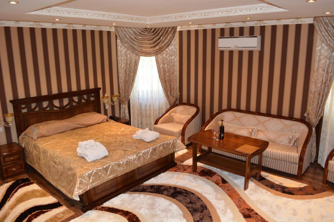 Hotel Papillon Tașkent Exterior foto